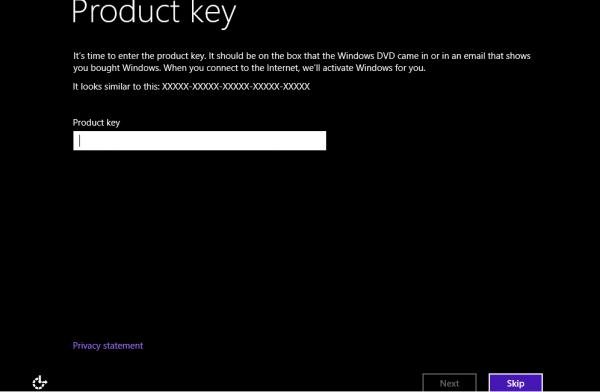 У вікні, в якому пропонується ввести ключ Windows 8 з'явиться додаткова кнопка Skip, що дозволяє пропустити введення ключа продукту