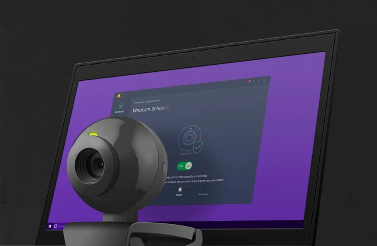 У своєму флагманському антивірусний вирішенні Avast Premier лінійки 2018 роки команда Avast вирішила реалізувати нову функцію для захисту від стеження через веб-камеру